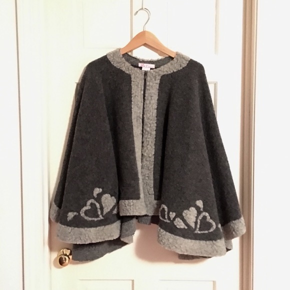 Alice V wool zippered cape. - Picture 1 of 4